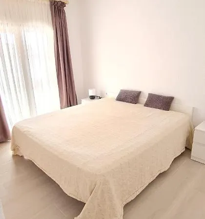 La Colina Apartment